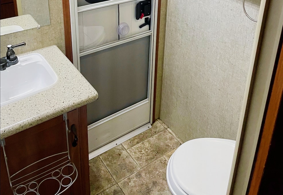 Home Away From Home Spree Connect 322BHS Travel Trailer