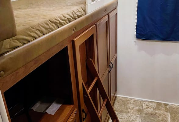 Home Away From Home Spree Connect 322BHS Travel Trailer