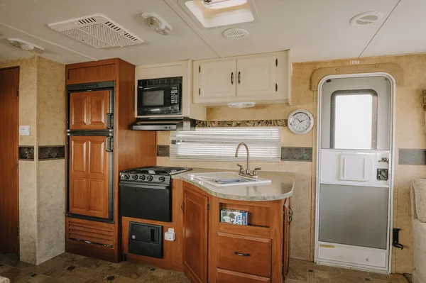 All Season Travel Trailer - 29ft Keystone Superlite Outback 268RL