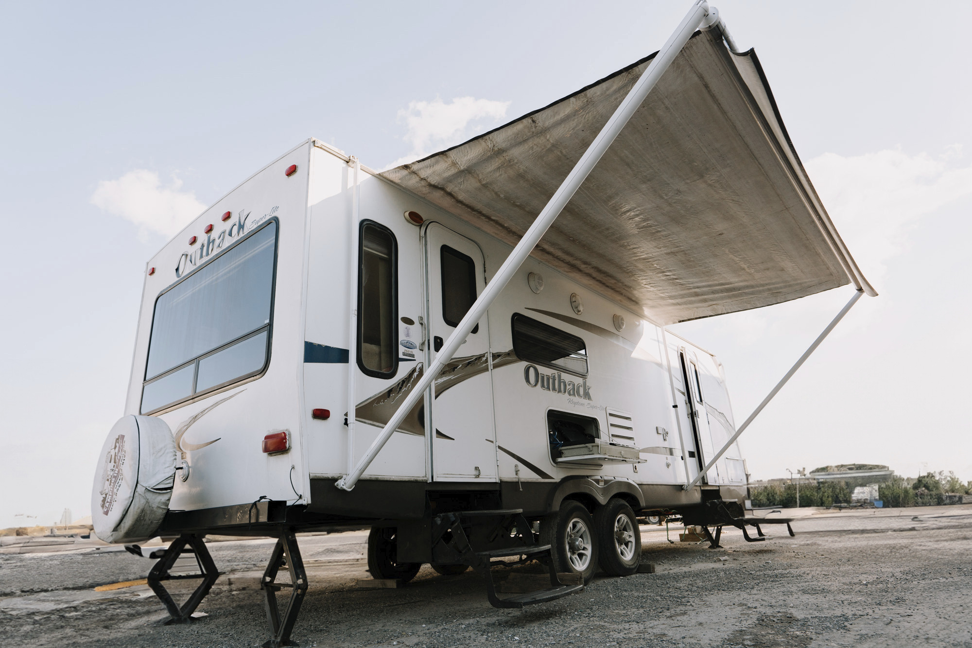 All Season Travel Trailer - 29ft Keystone Superlite Outback 268RL