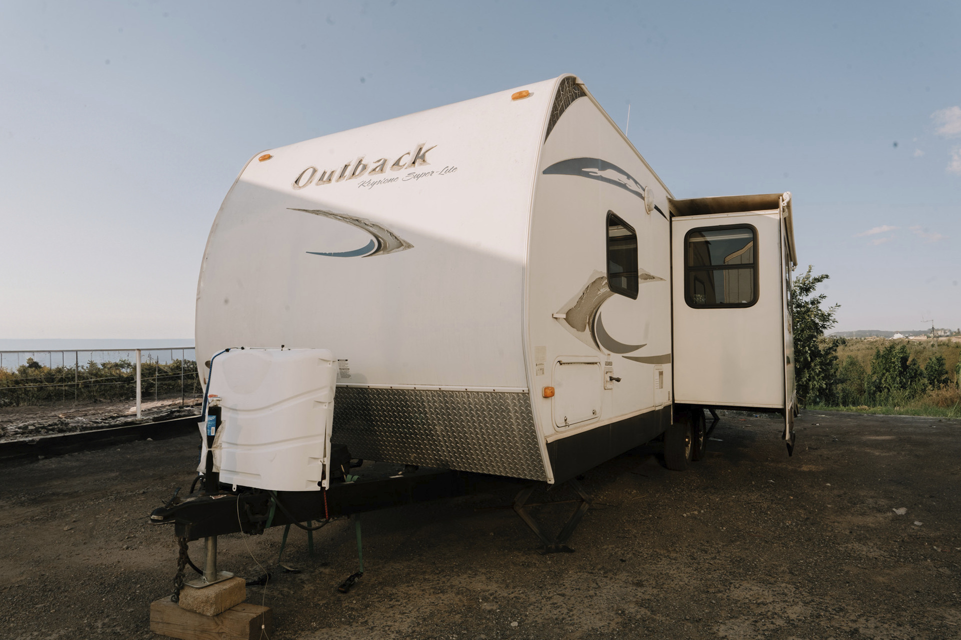 All Season Travel Trailer - 29ft Keystone Superlite Outback 268RL