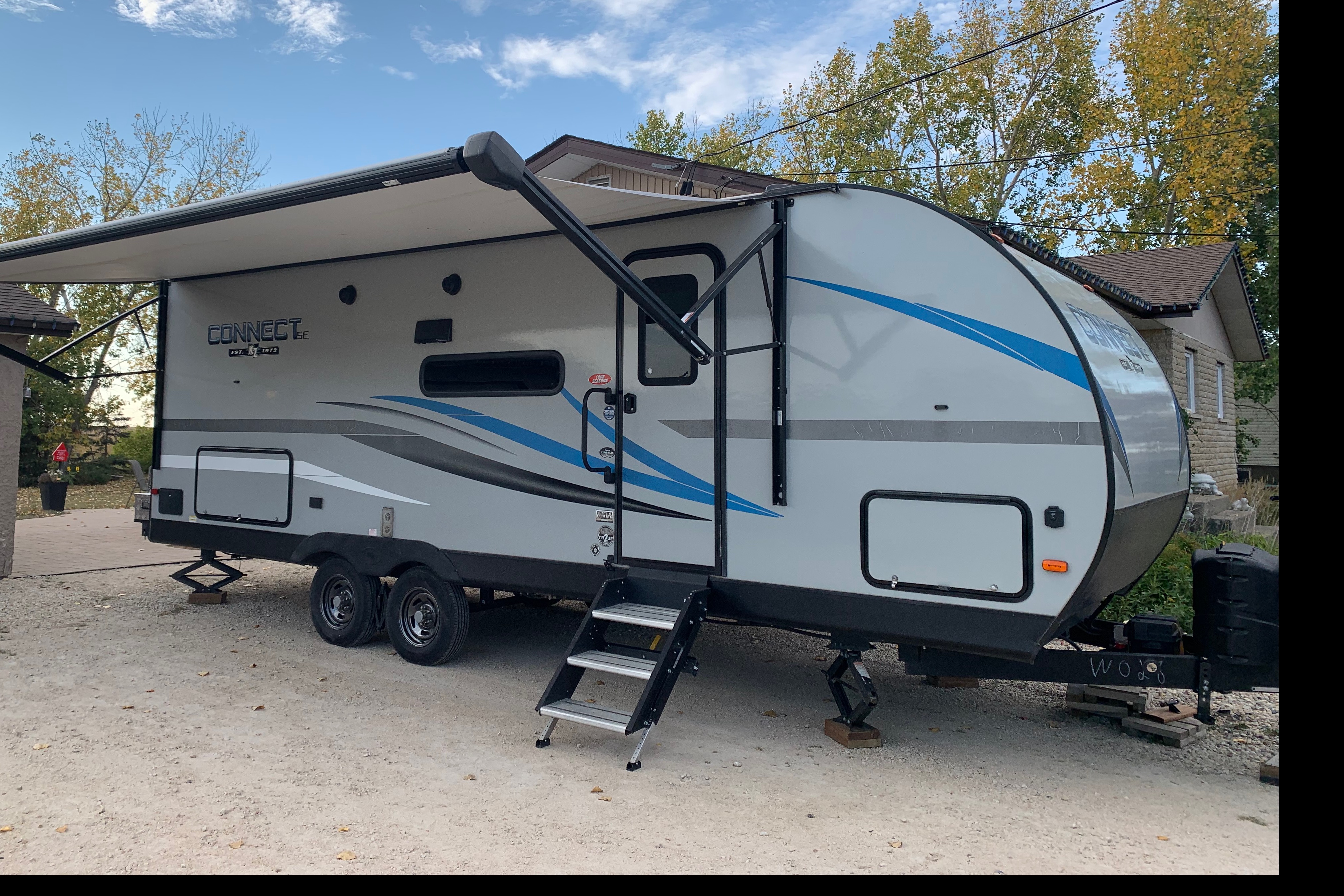 HORN’S HIDEAWAY KZ Connect SE Travel Trailer