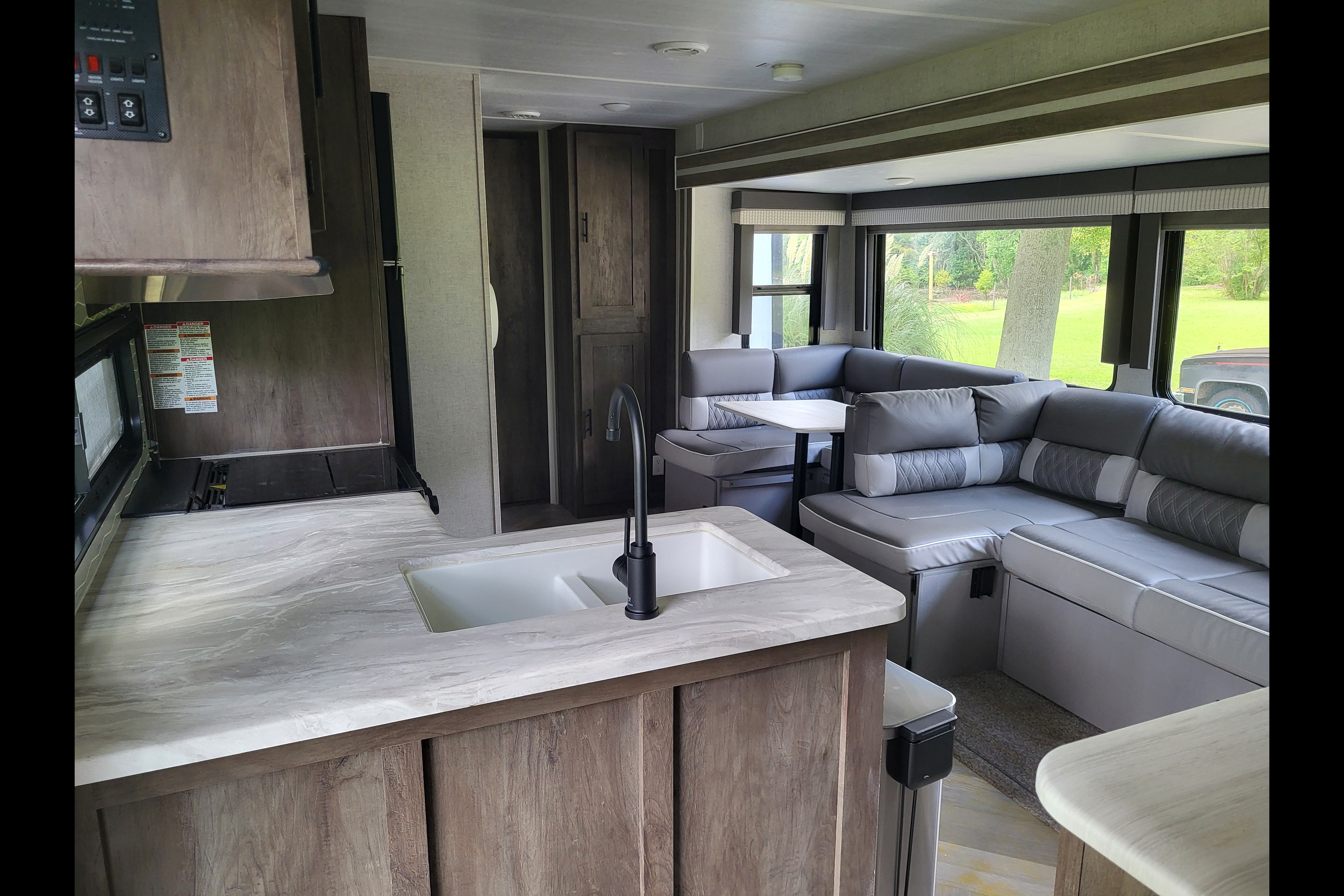 Forest River Salem 31kqbts Travel Trailer Rolling Retreat