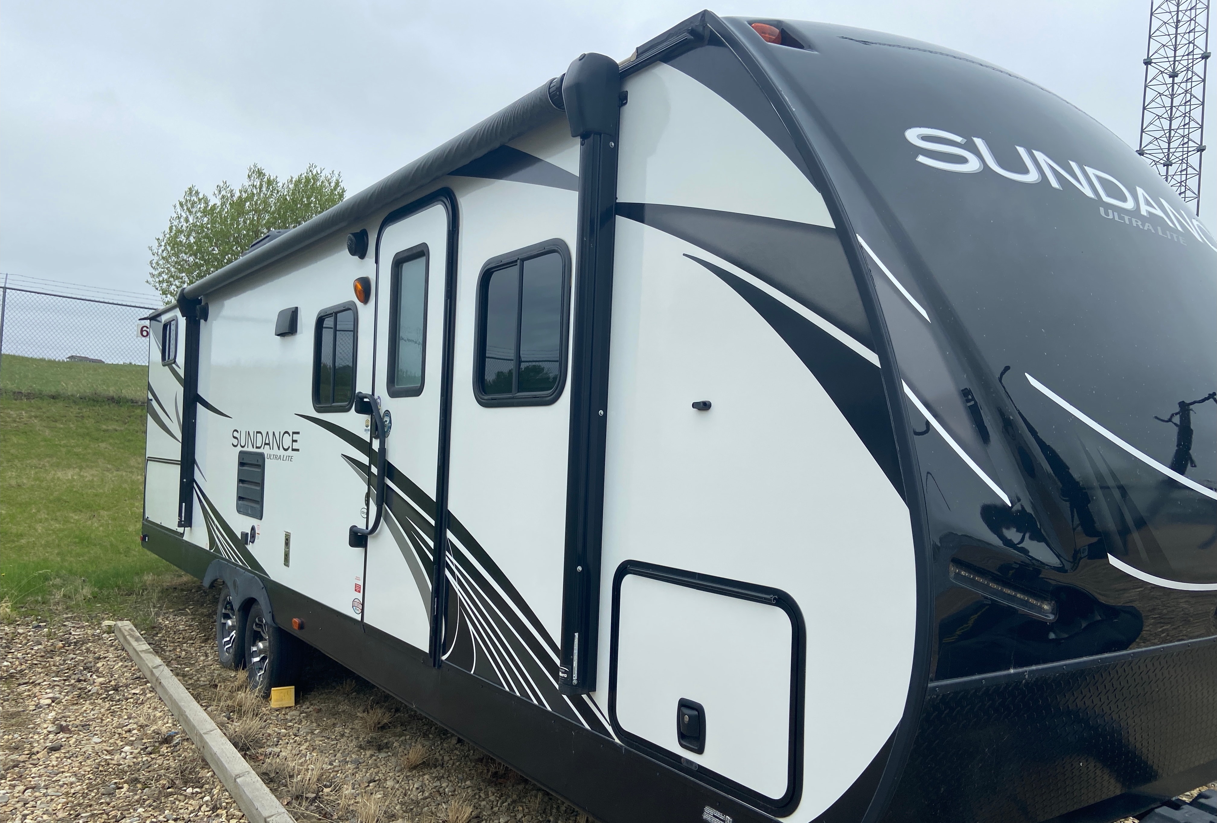 Magnificent Family Adventurer The Sundance Quad bunk (QB 291) Travel Trailer