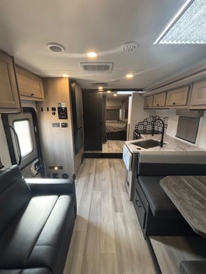NEW 2025* CLASS C* 31 FT* Tons of amenities included!