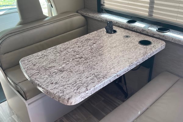 The Rosen”s Thor Motor Coach Freedom Elite Class C