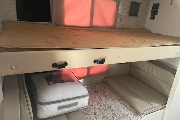 The Rosen”s Thor Motor Coach Freedom Elite Class C