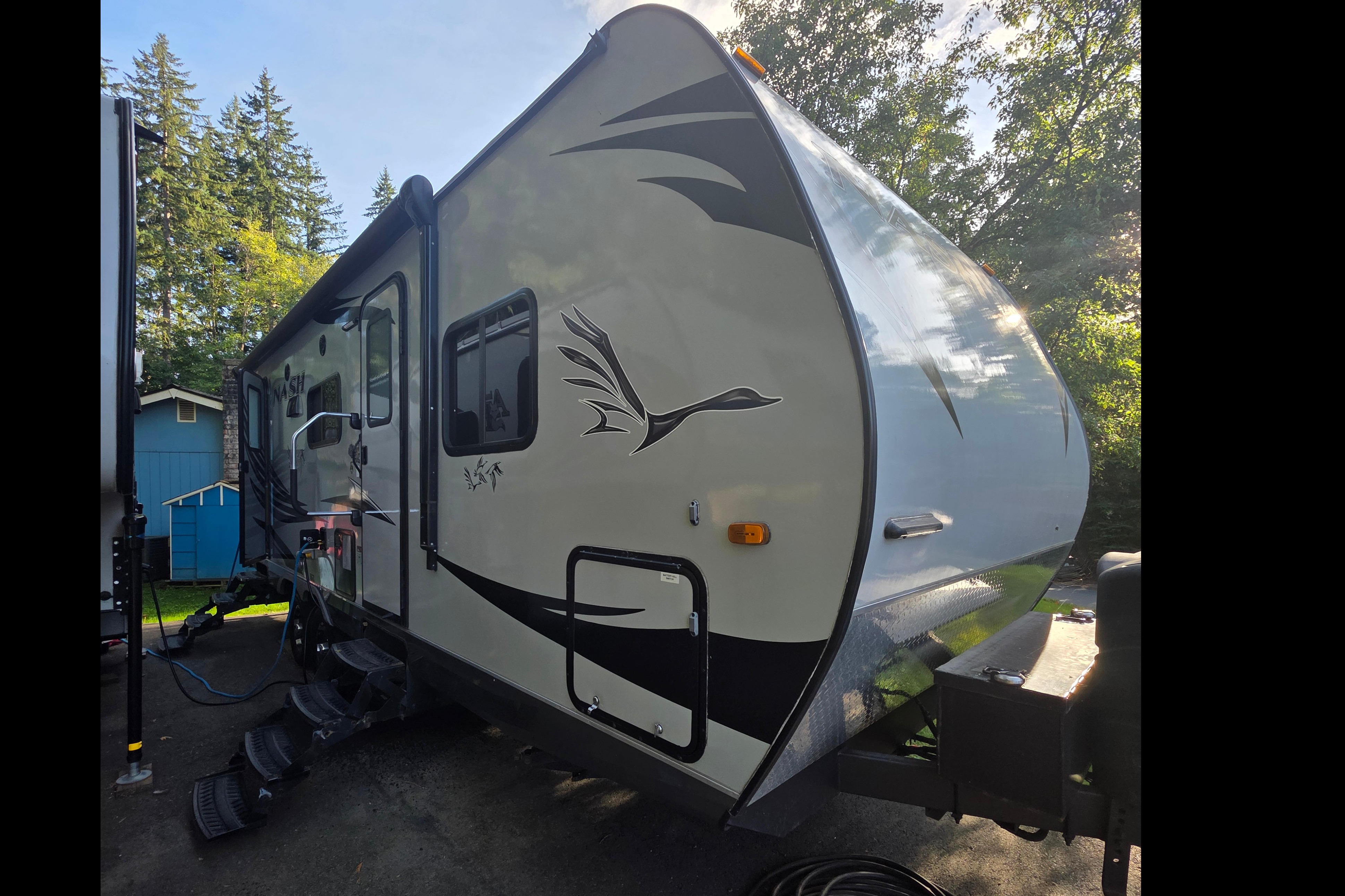 Union River Rv's Nash 25C Travel Trailer