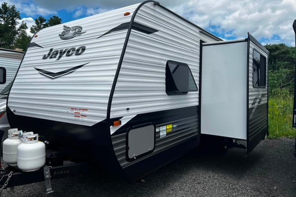 Chris's Jayco 242BHS Travel Trailer