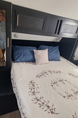 "Ellie Mae" BUNK ROOM! Full outside Kitchen
