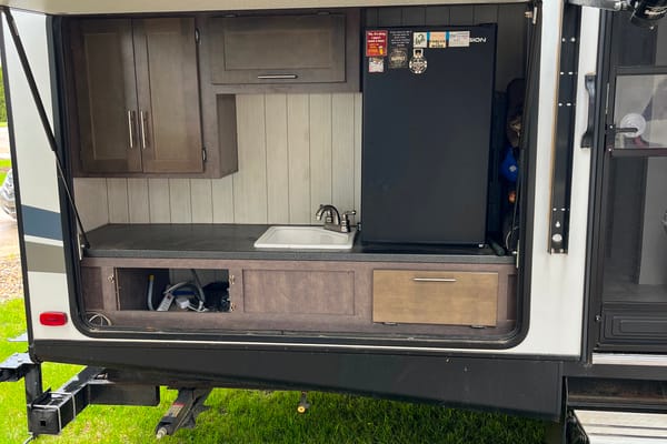 Shawn's Crossroads 331BH Travel Trailer