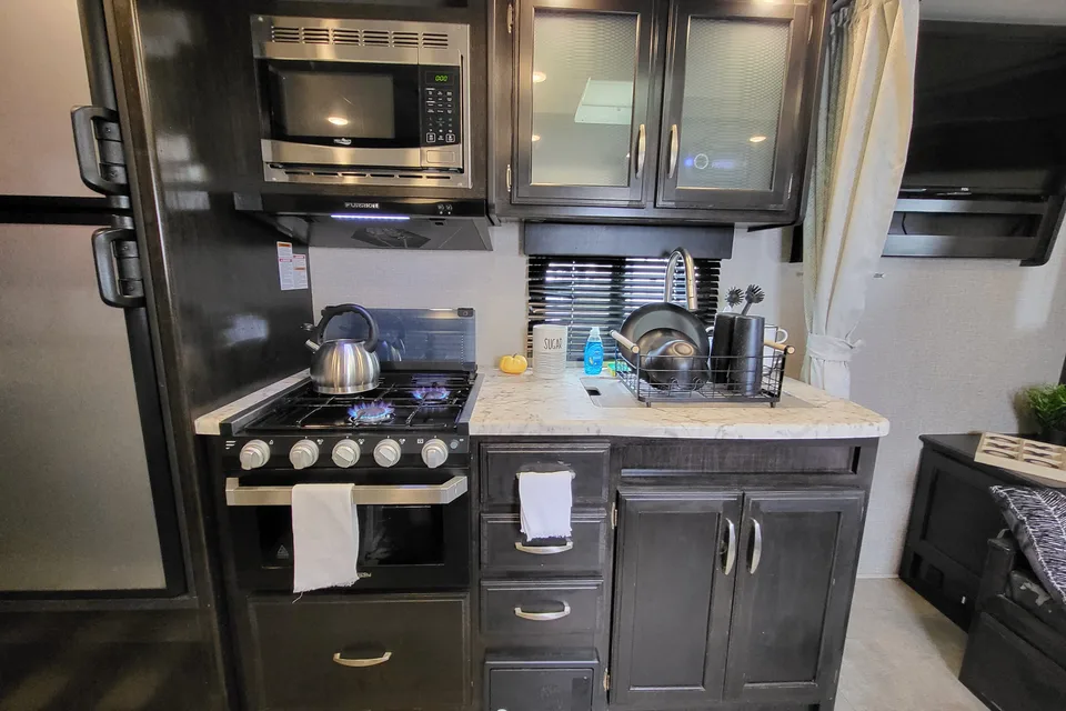 Rv Rentals Way of Life's Grand Design Imagine XLS 21BHE Travel Trailer GD1