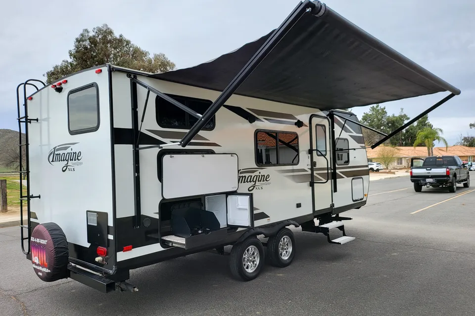 Rv Rentals Way of Life's Grand Design Imagine XLS 21BHE Travel Trailer GD1