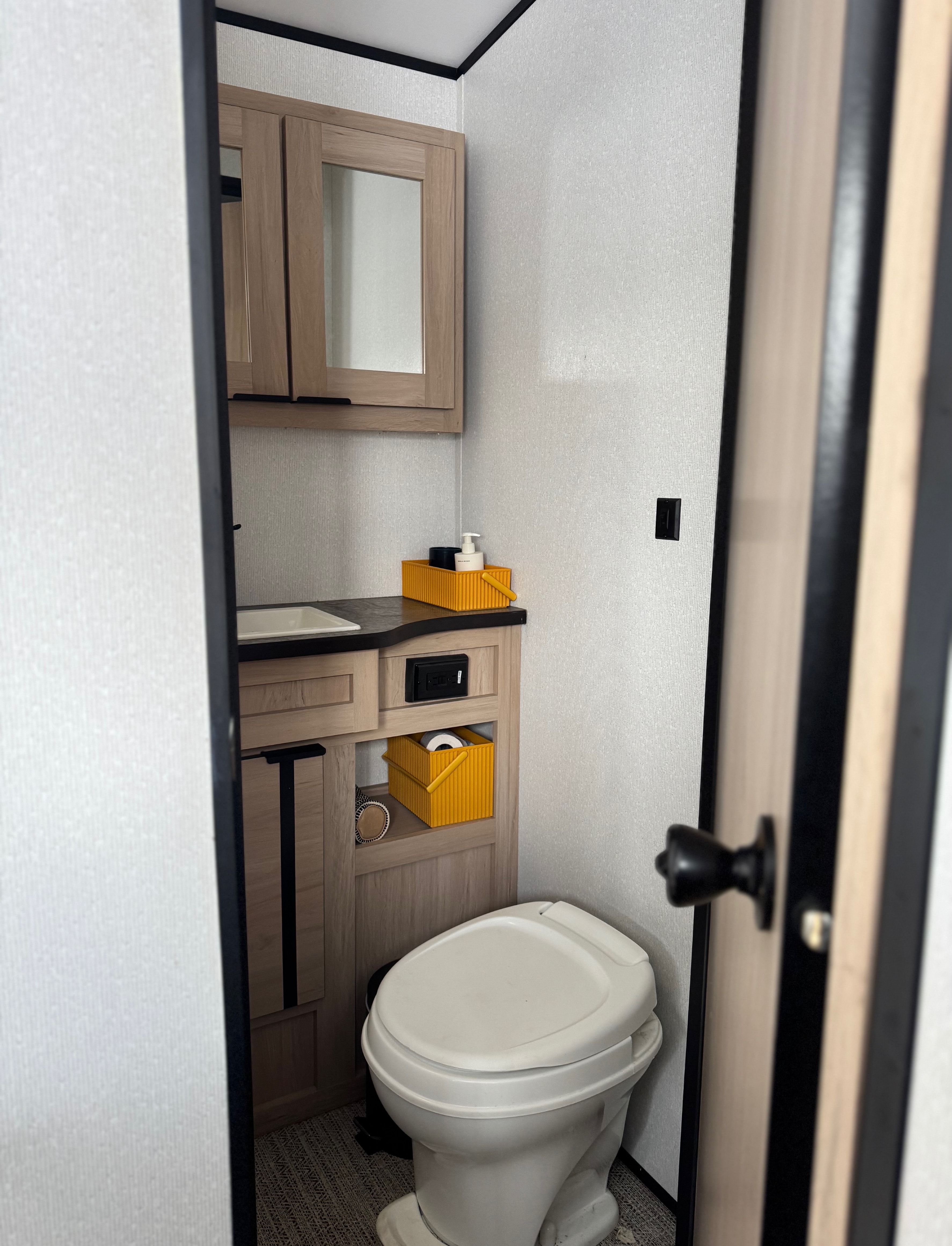 Zivot - Cruiser RV Radiance
