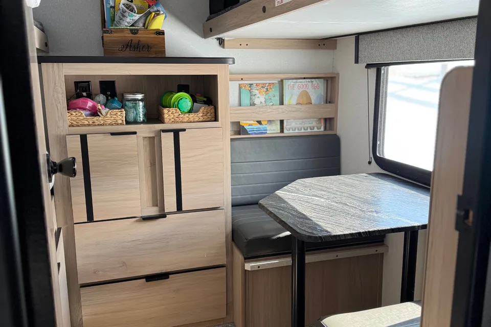 Zivot - Cruiser RV Radiance