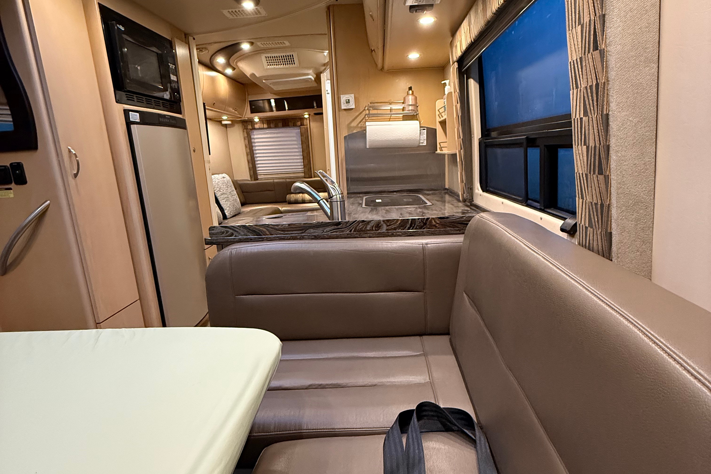 Luxury Class B+ Leisure Travel Serenity – Your Adventure in Comfort & Style!