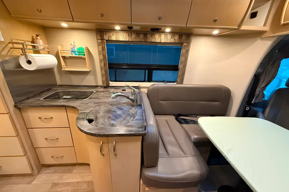 Luxury Class B+ Leisure Travel Serenity – Your Adventure in Comfort & Style!