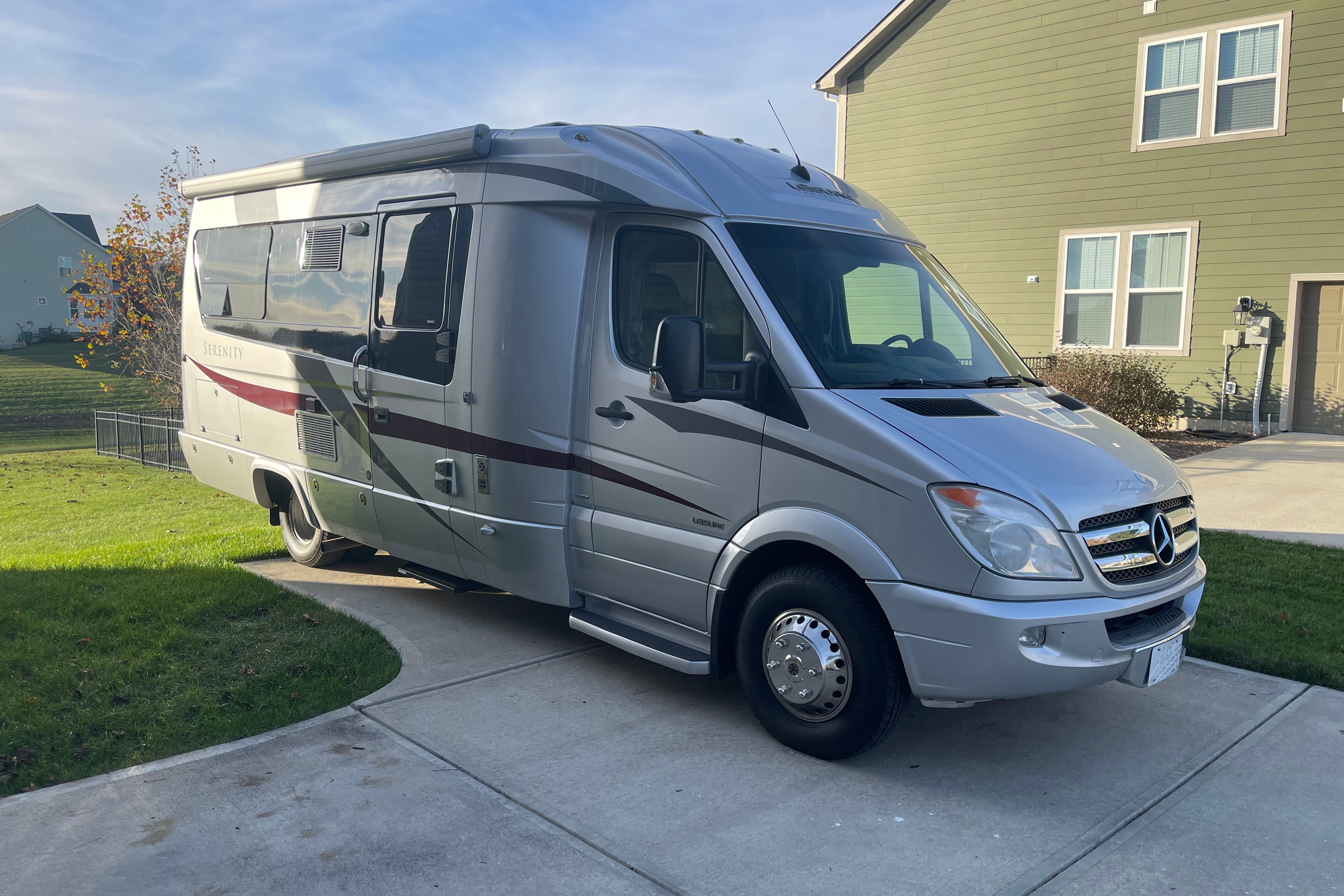 Luxury Class B+ Leisure Travel Serenity – Your Adventure in Comfort & Style!
