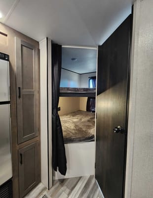 Hayat's Starcraft 2023 26bhs starcraft Travel Trailer