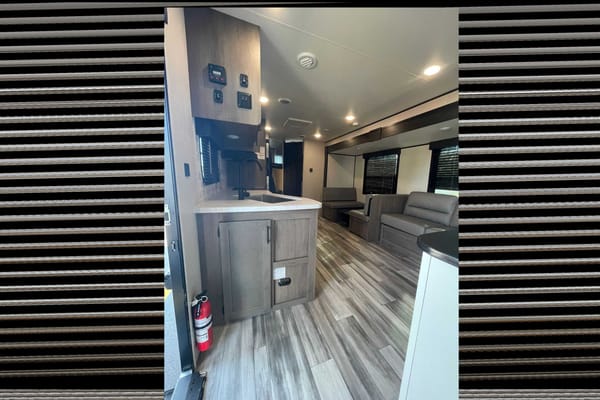 Hayat's Starcraft 2023 26bhs starcraft Travel Trailer