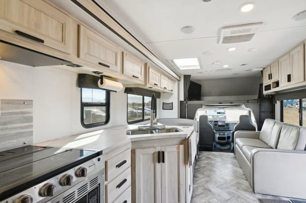 2022 Forest River Sunseeker 3050S: Spacious Comfort