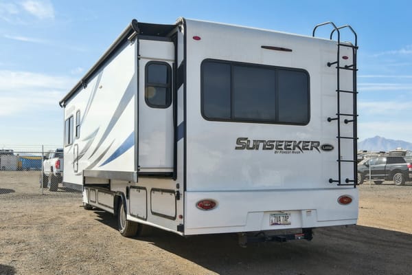 2022 Forest River Sunseeker 3050S: Spacious Comfort
