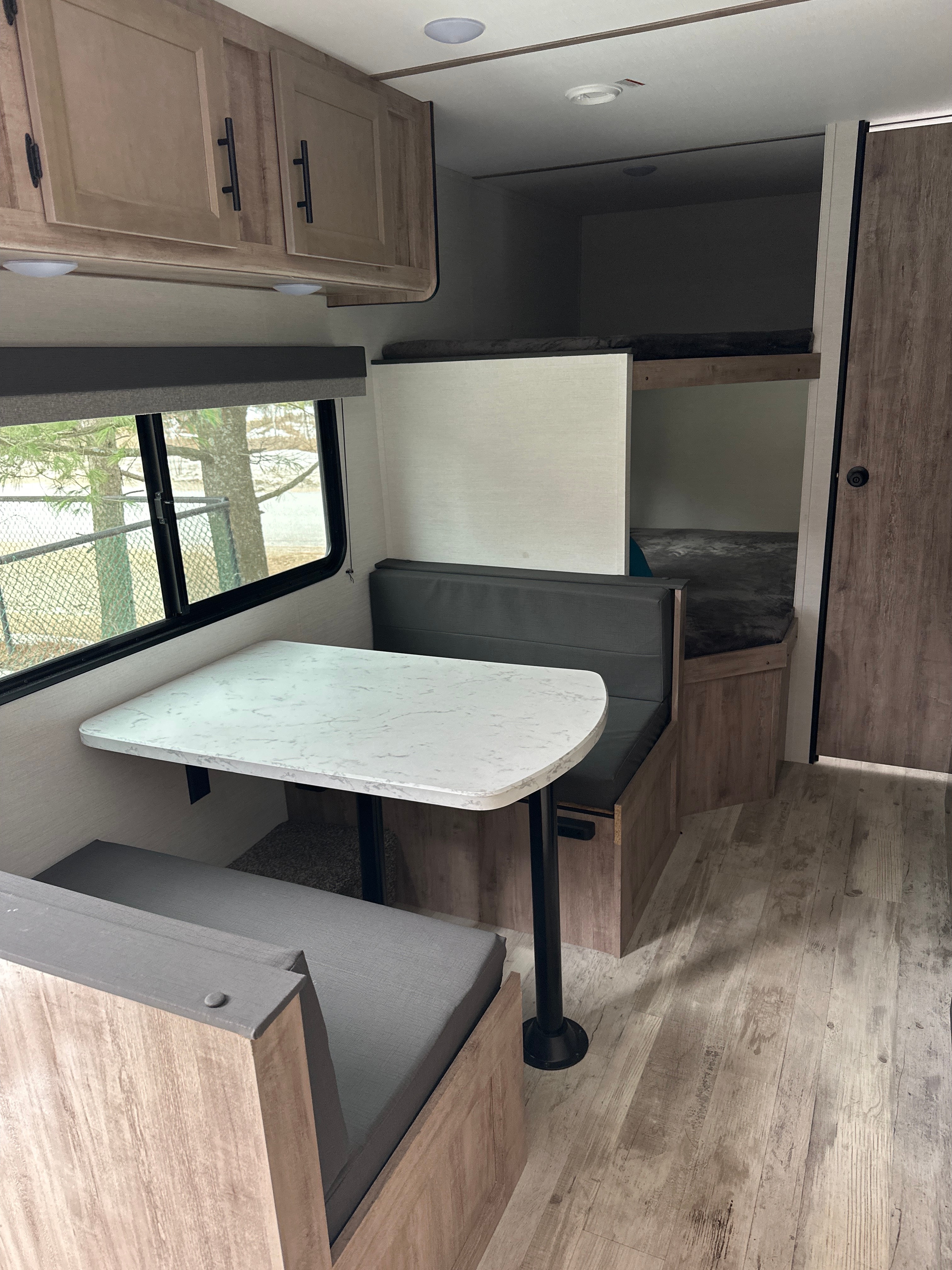 Mitchell’s Grand River 25BH Travel Trailer