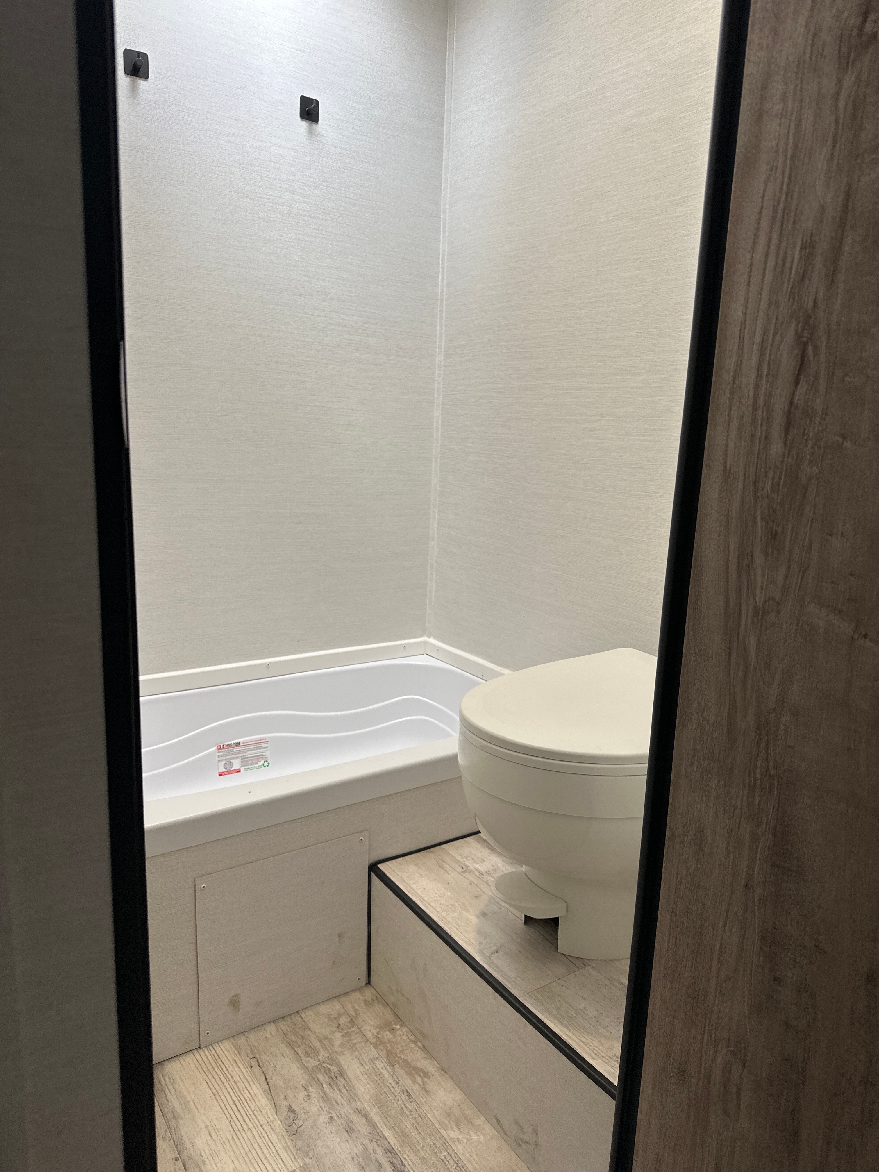 Mitchell’s Grand River 25BH Travel Trailer