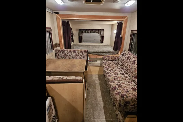 23ft Travel Trailer sleeps8