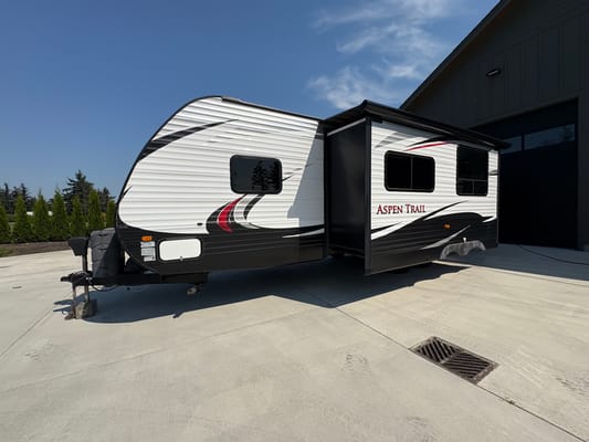 Dutchmen Aspen Trail Travel Trailer