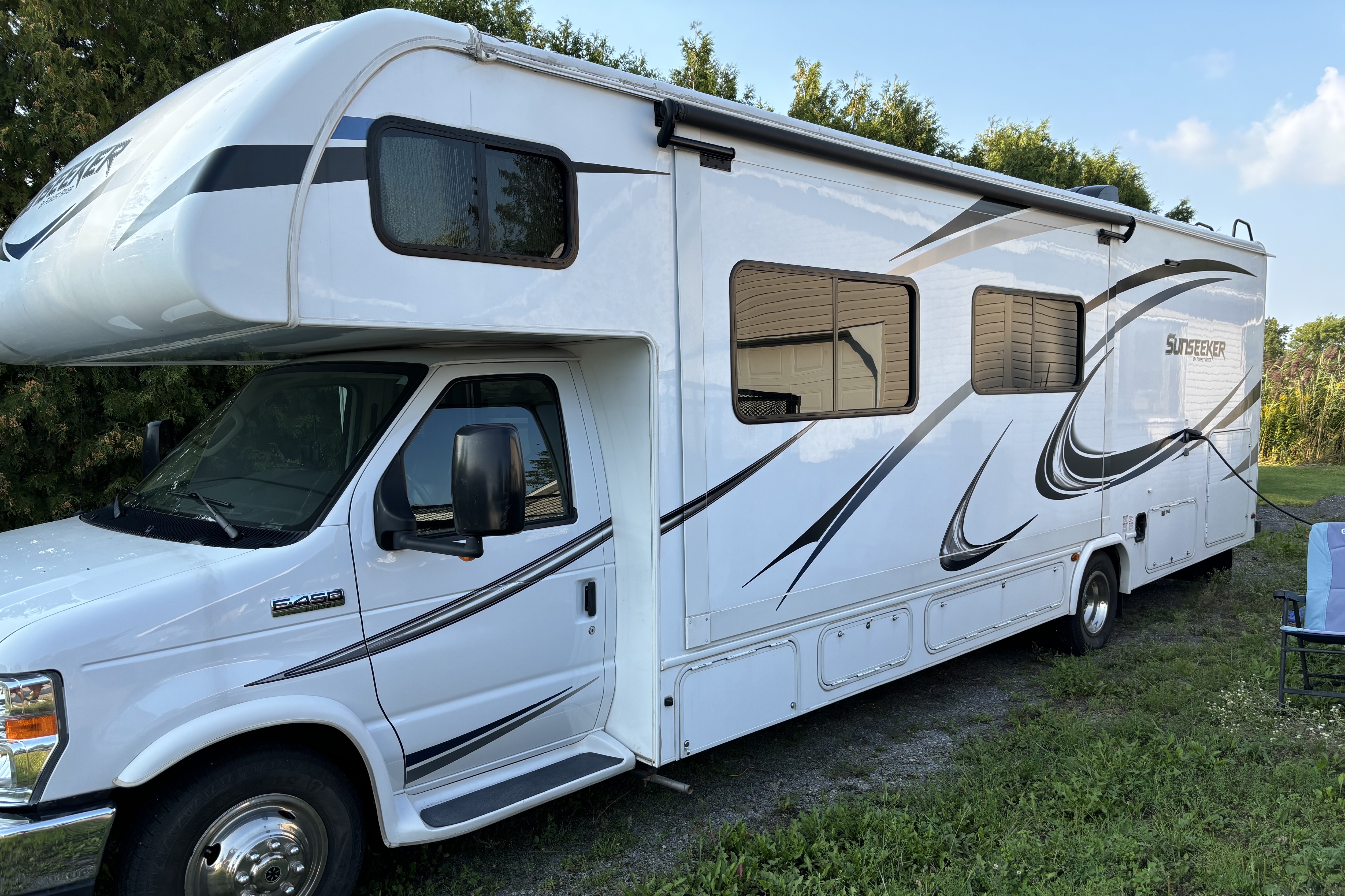 Forest River Sunseeker 3010DS Classe C 31 pieds