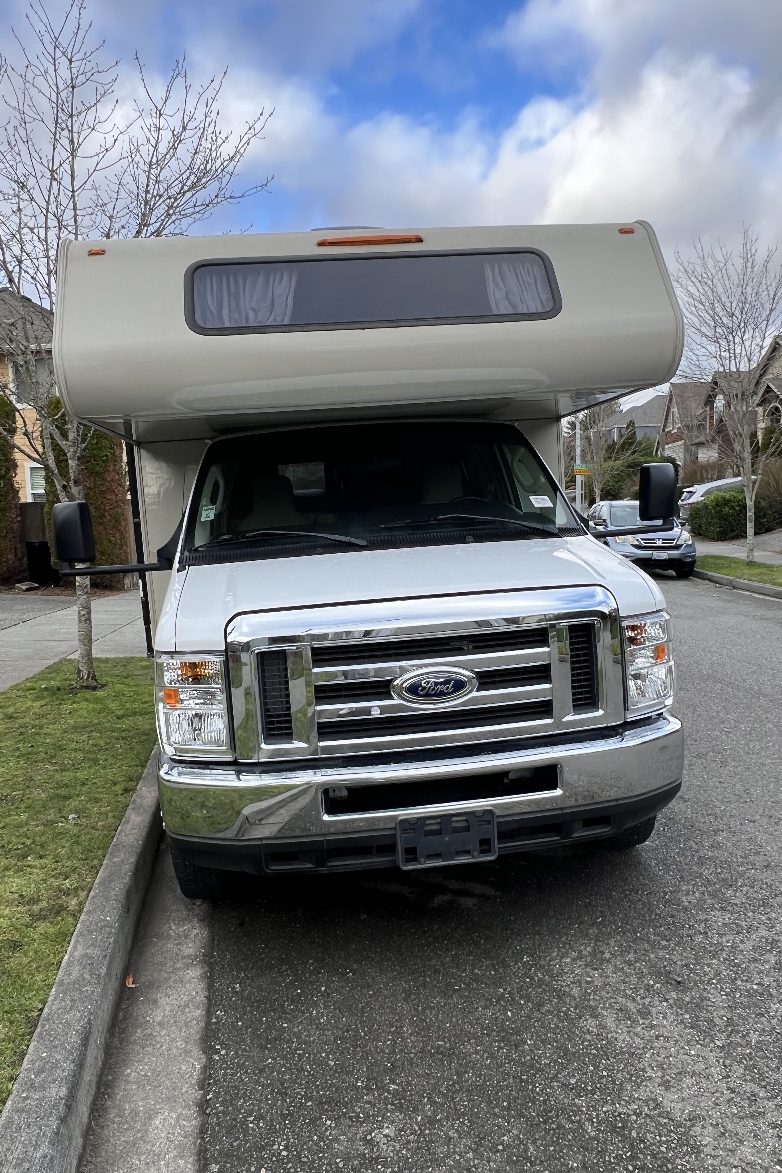 2019 Coachmen Leprechaun | Sleeps 6 | Easy To Drive & Fully Equipped