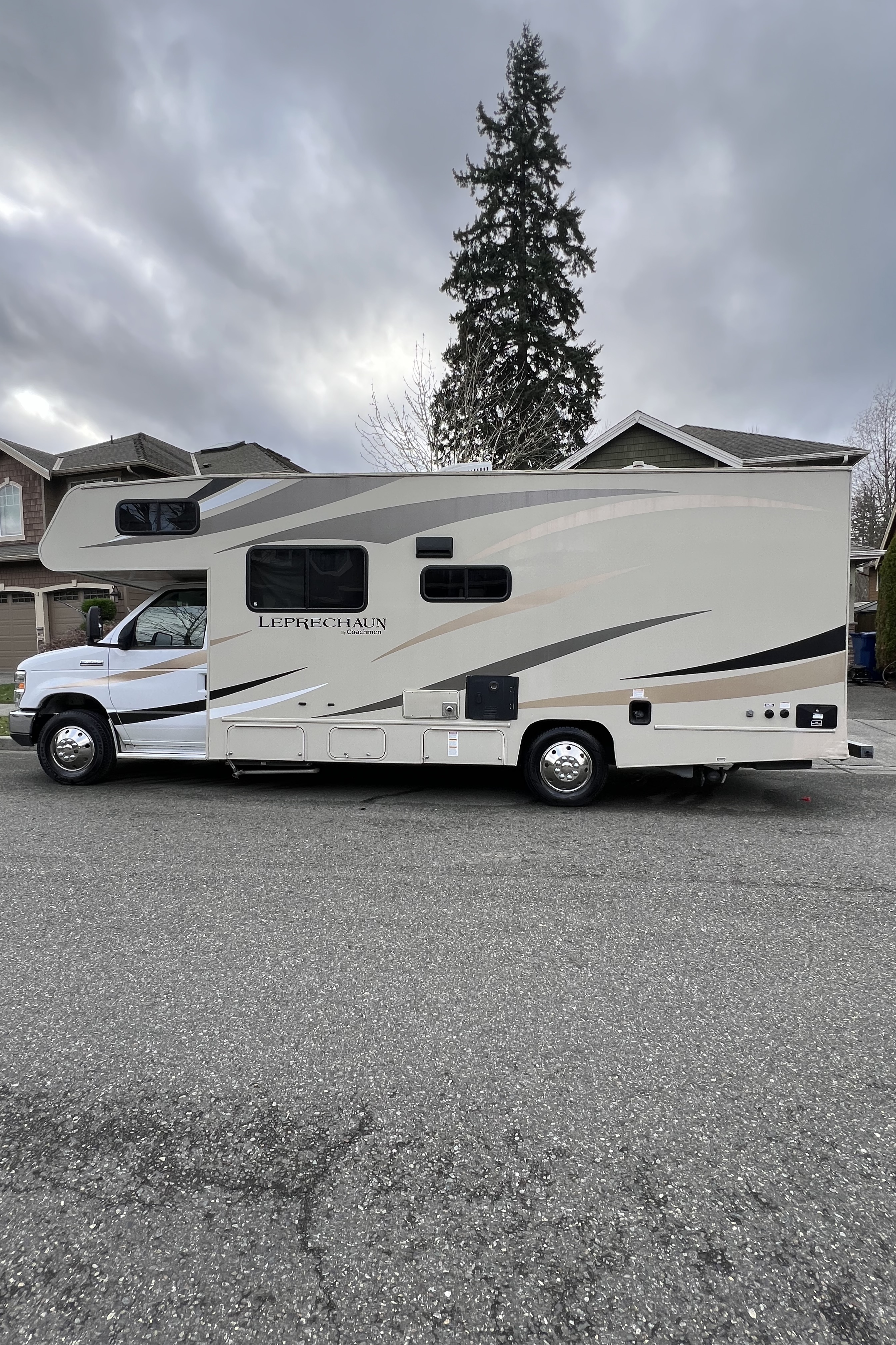2019 Coachmen Leprechaun | Sleeps 6 | Easy To Drive & Fully Equipped