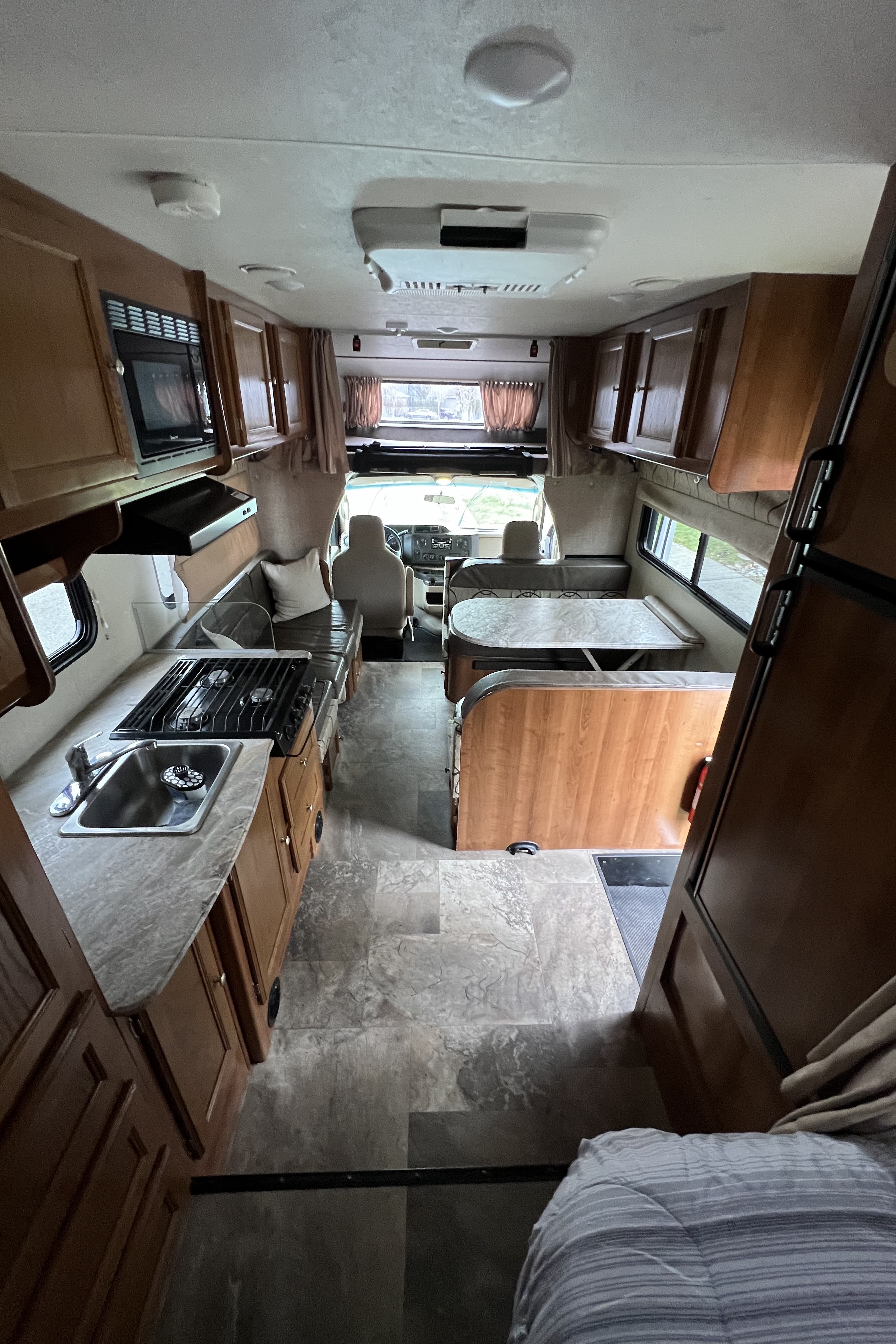 2019 Coachmen Leprechaun | Sleeps 6 | Easy To Drive & Fully Equipped