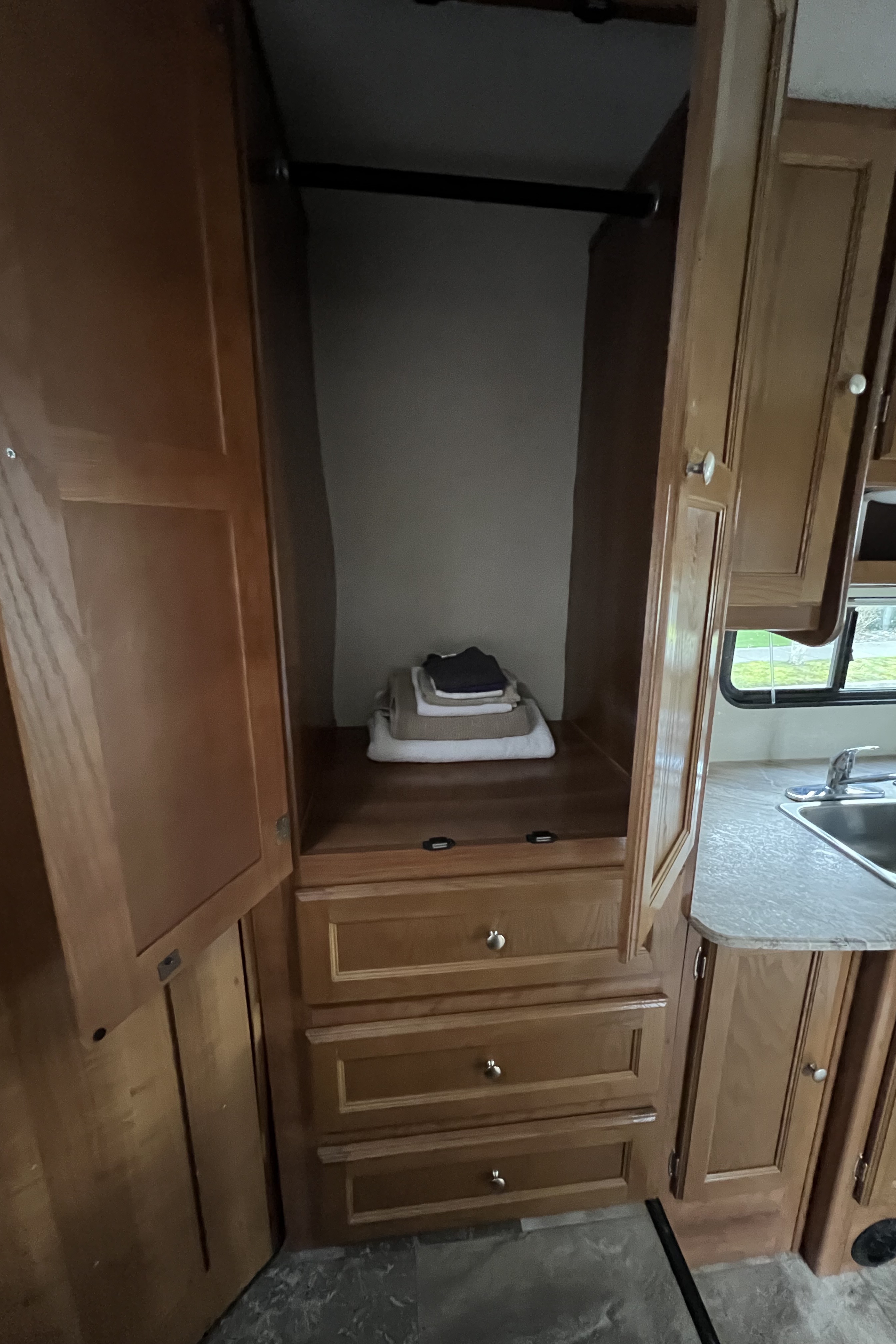 2019 Coachmen Leprechaun | Sleeps 6 | Easy To Drive & Fully Equipped