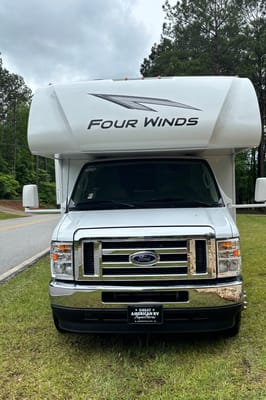 Viola's Thor Motor Coach Four Winds 25V Class C