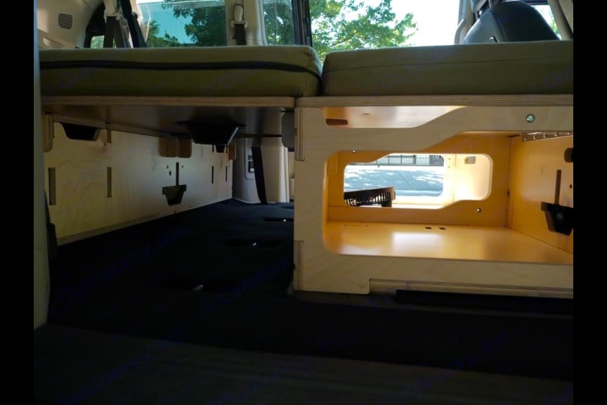 Caravan Crossroad