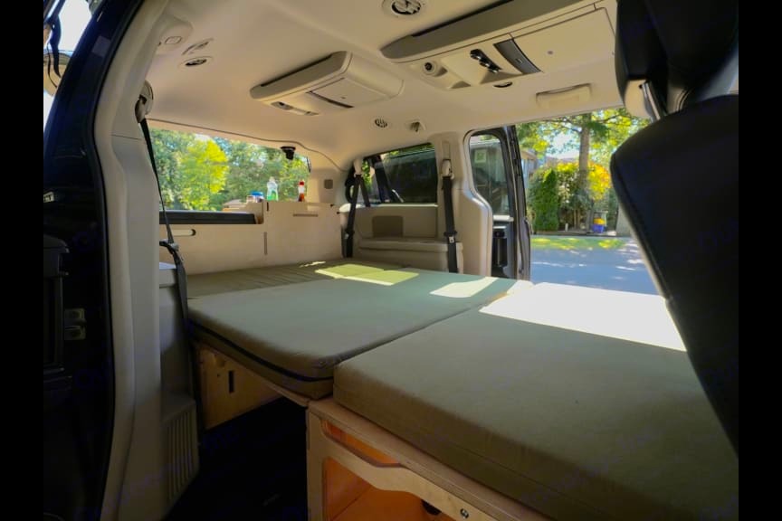 Caravan Crossroad