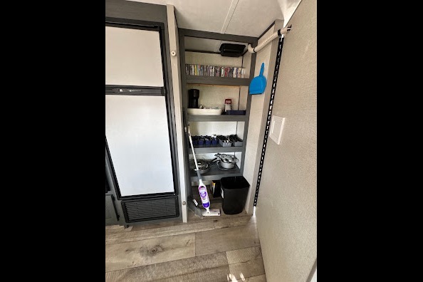 Family Friendly with a Master Bathroom 34'Trailer