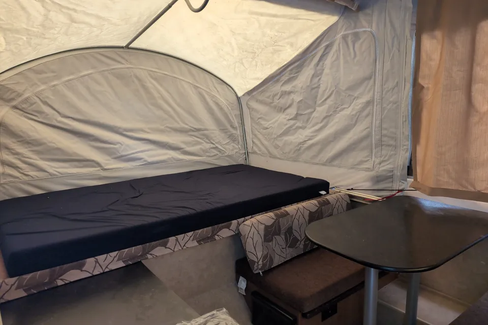 Berti's Starflyer Tent Trailer