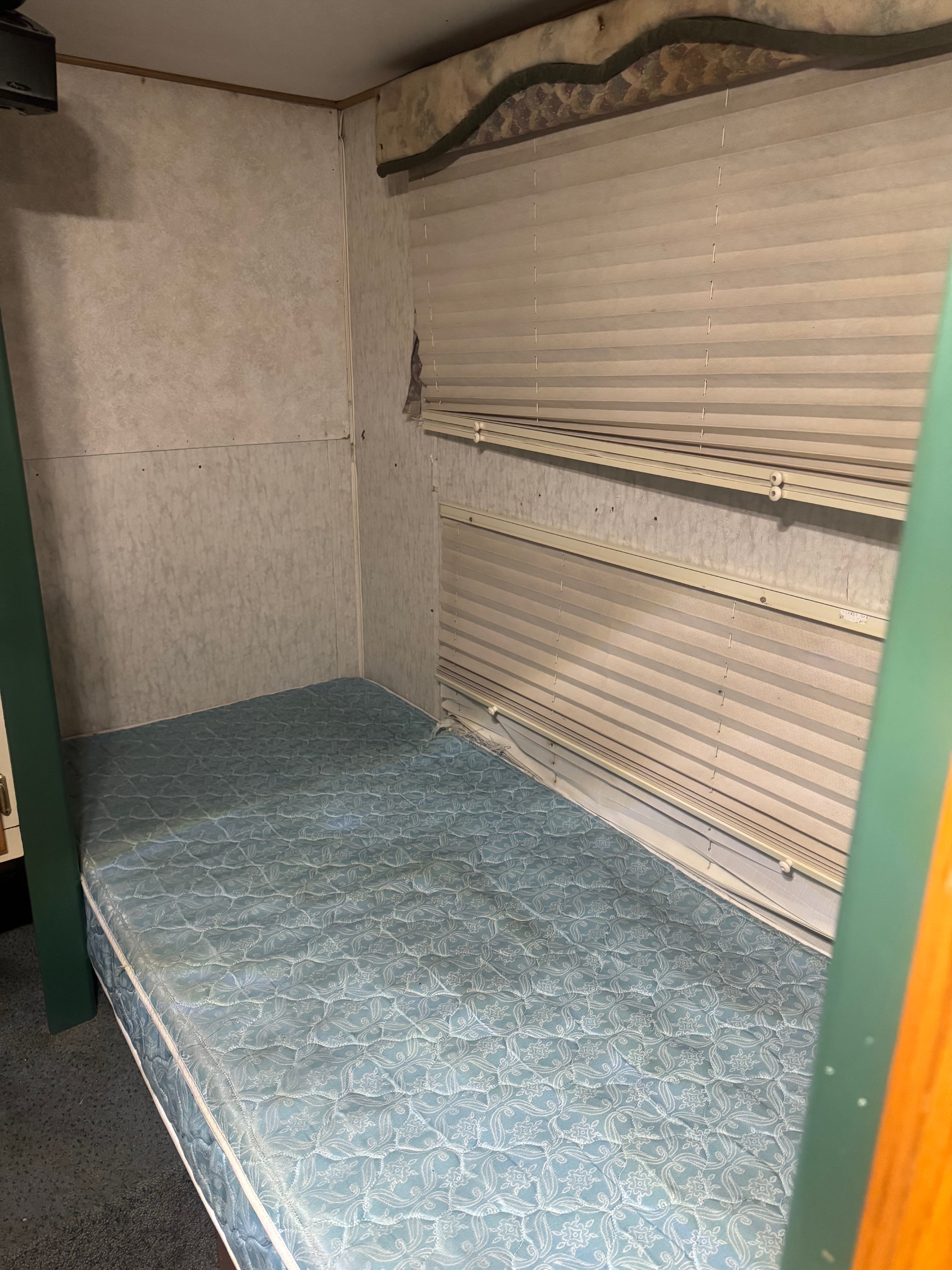 Aziz's Diesel Motorhome