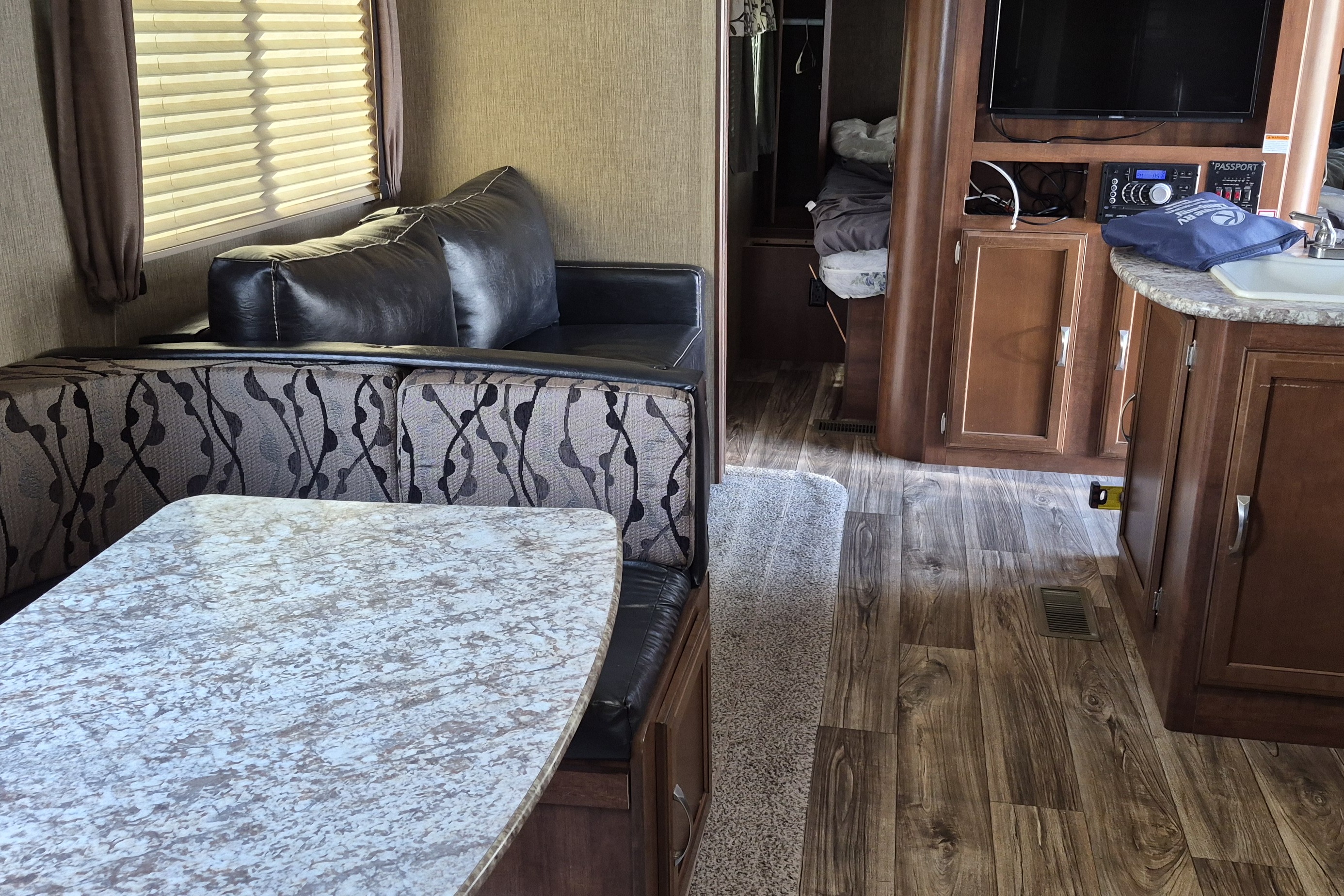 Keystone passport ultra lite grand touring (chambre fermée)
