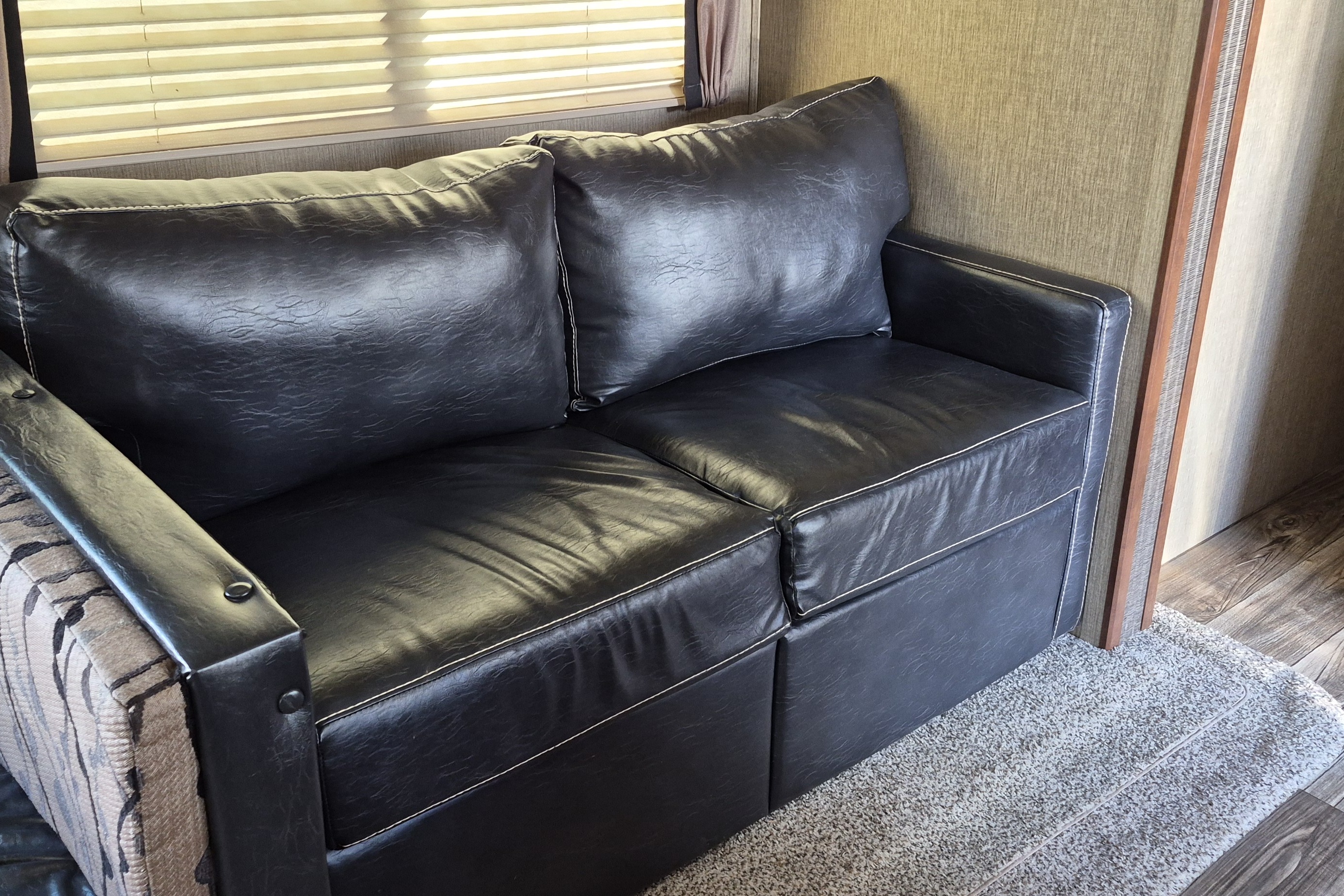 Keystone passport ultra lite grand touring (chambre fermée)