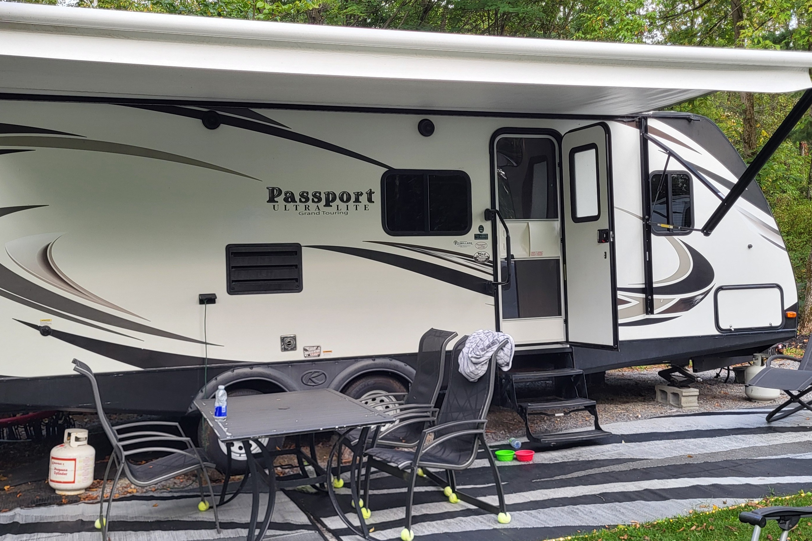 Keystone passport ultra lite grand touring (chambre fermée)