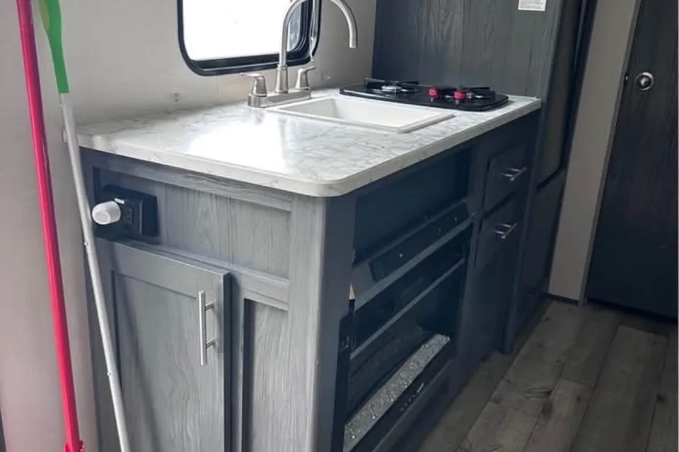 Maxime's aspen trail AT17B AT17B Travel Trailer