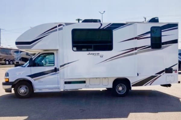 Jonda's Jayco Redhawk Class C