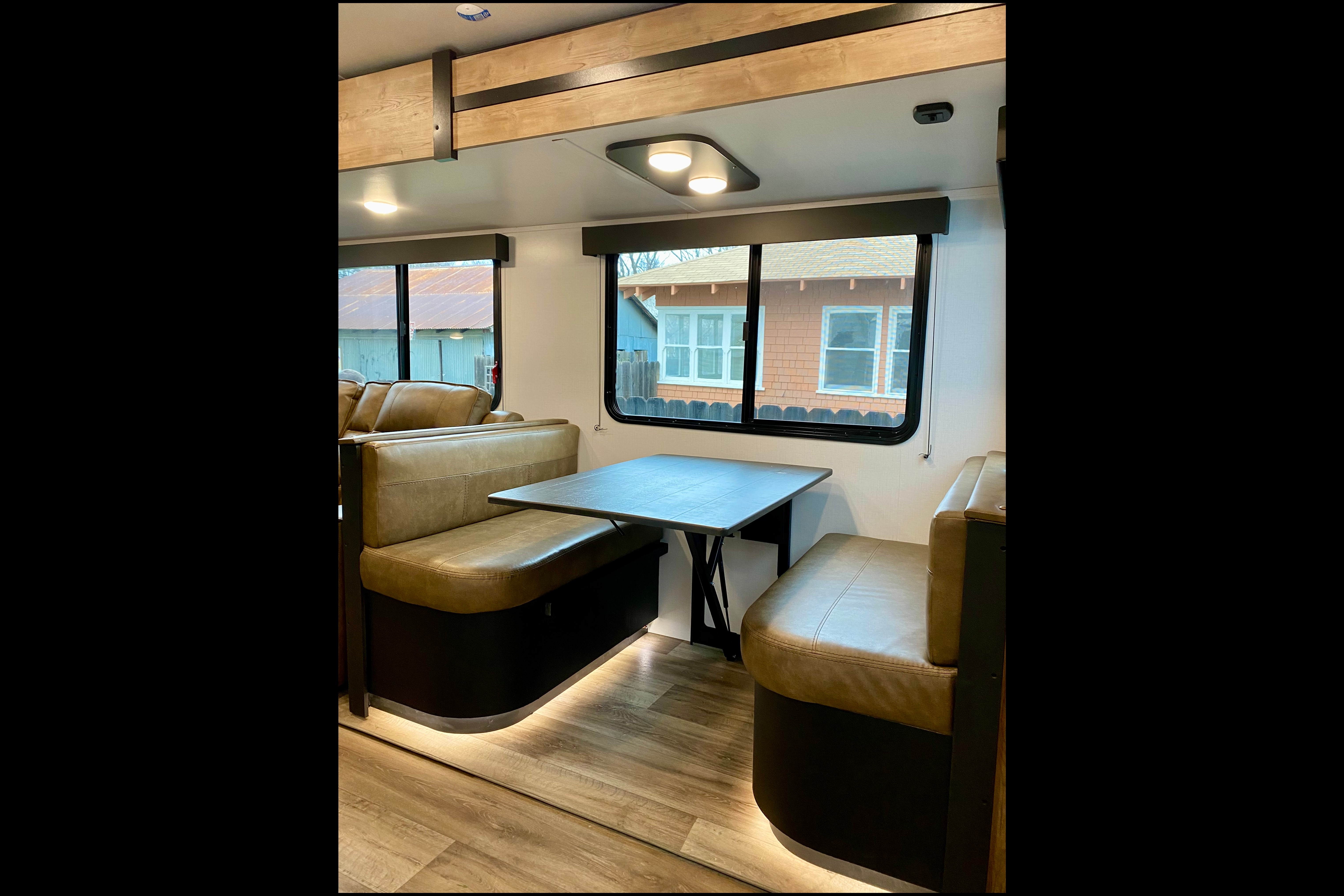 LUXURY 2 BEDROOM*LARGE BATH* 