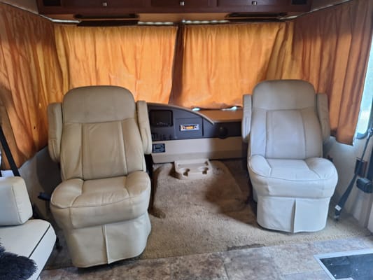 31Ft Winnebago, treat yourself.