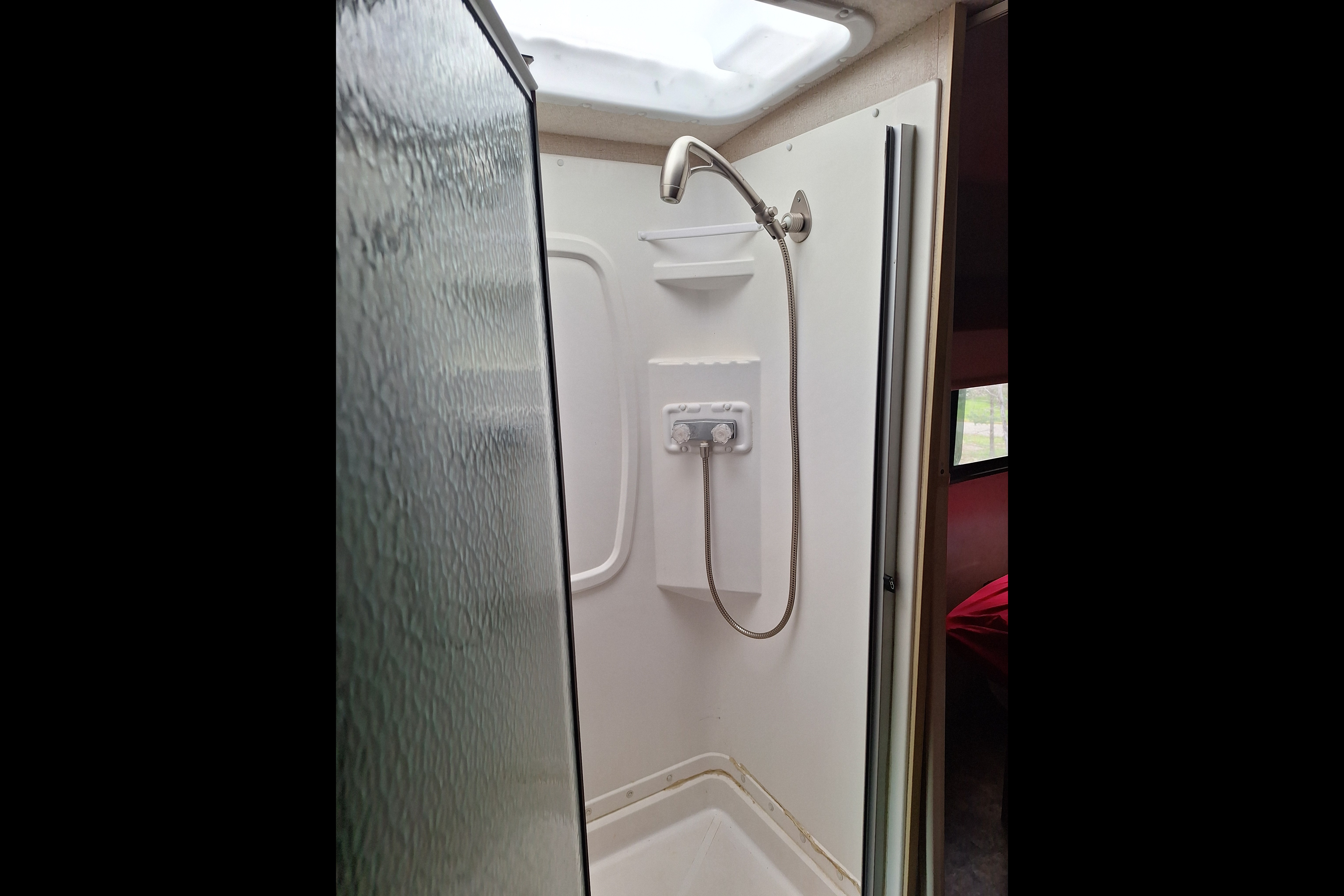 31Ft Winnebago, treat yourself.