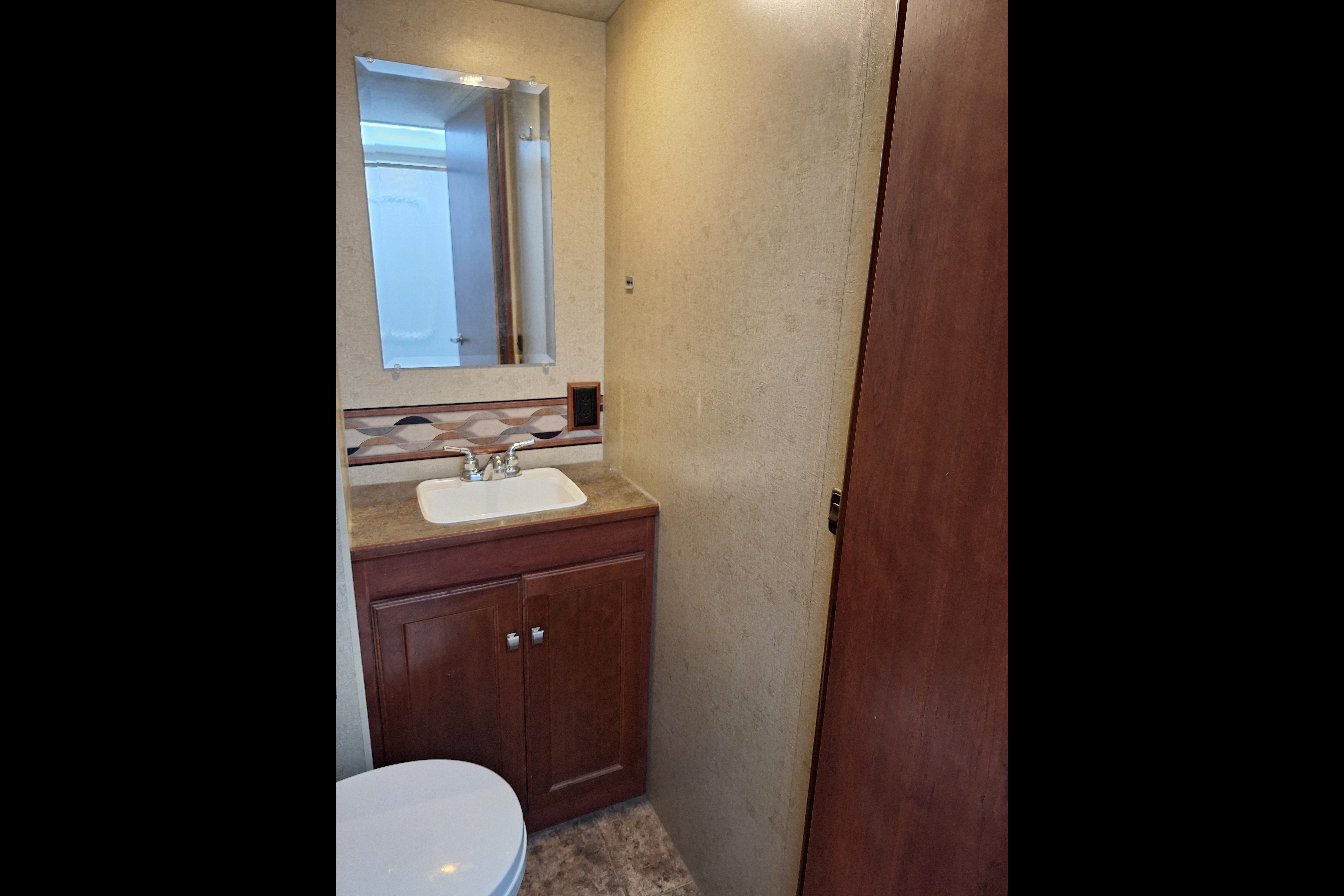 31Ft Winnebago, treat yourself.